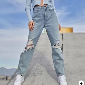 High Rise Destroyed 90s Womens Jeans